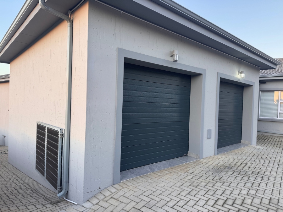 3 Bedroom Property for Sale in Hartenbos Heuwels Western Cape